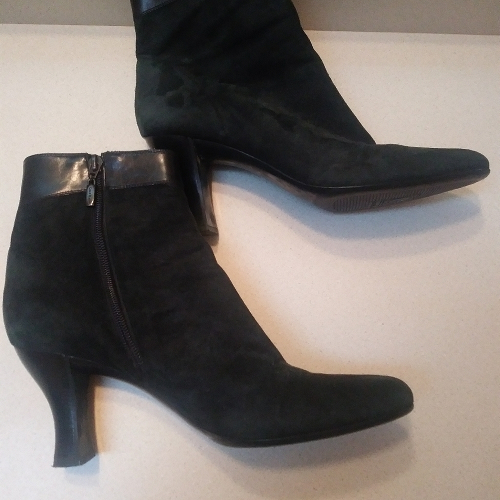 Cole Haan Sz 10B Leather Suede Womens Winter Dress heeled Boots Full Zip    *